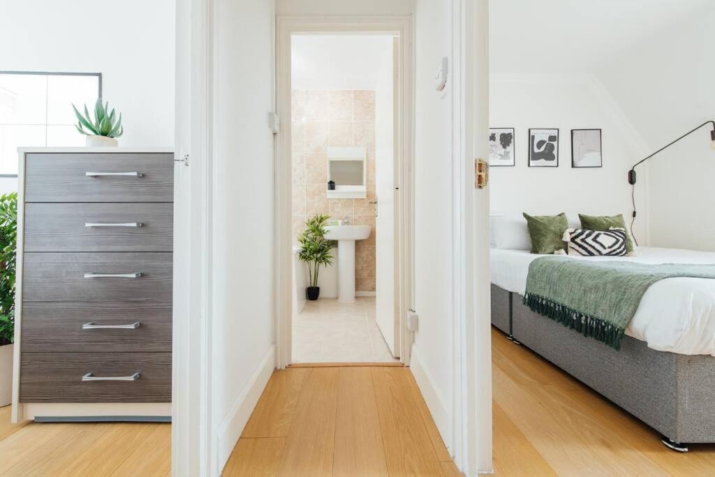 Charming 2 Bedroom Flat In The Heart Of Kings Cross, לונדון מראה חיצוני תמונה