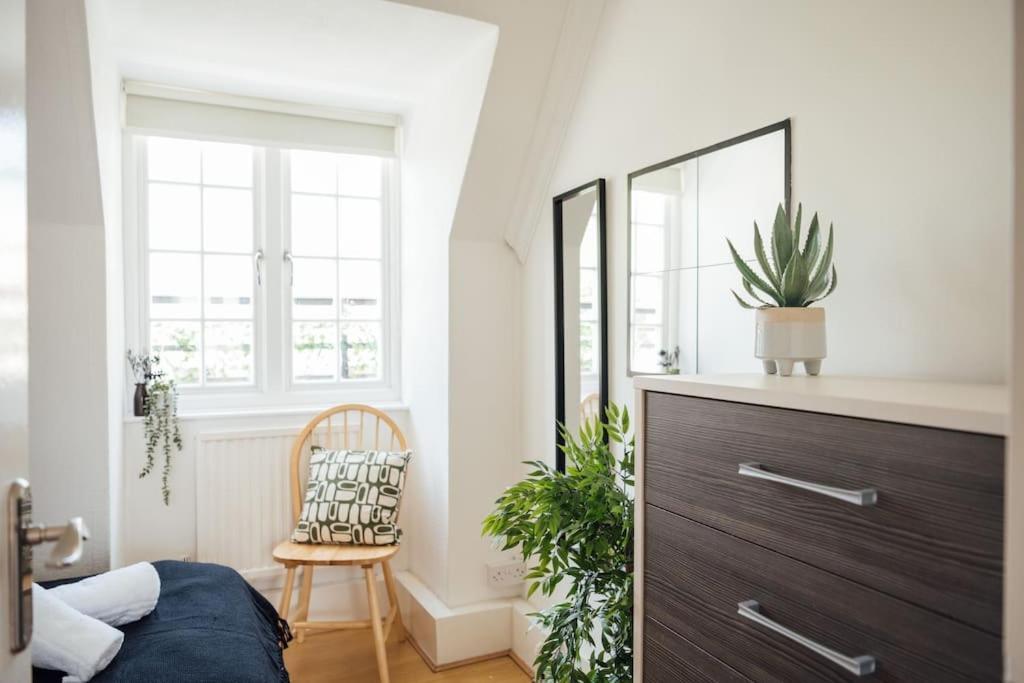 Charming 2 Bedroom Flat In The Heart Of Kings Cross, לונדון מראה חיצוני תמונה