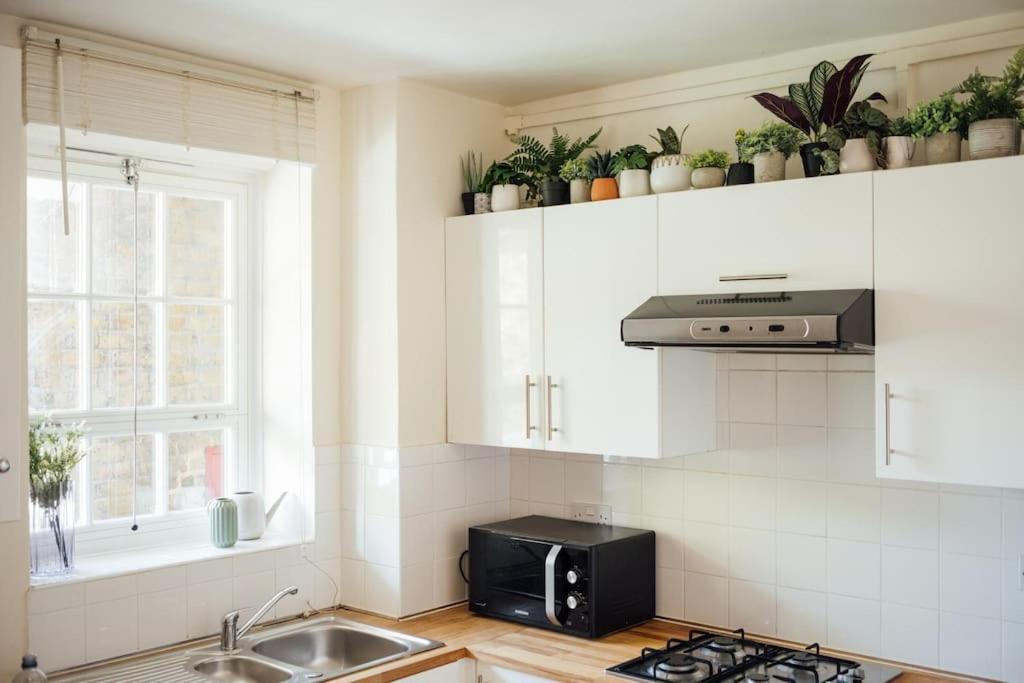 Charming 2 Bedroom Flat In The Heart Of Kings Cross, לונדון מראה חיצוני תמונה